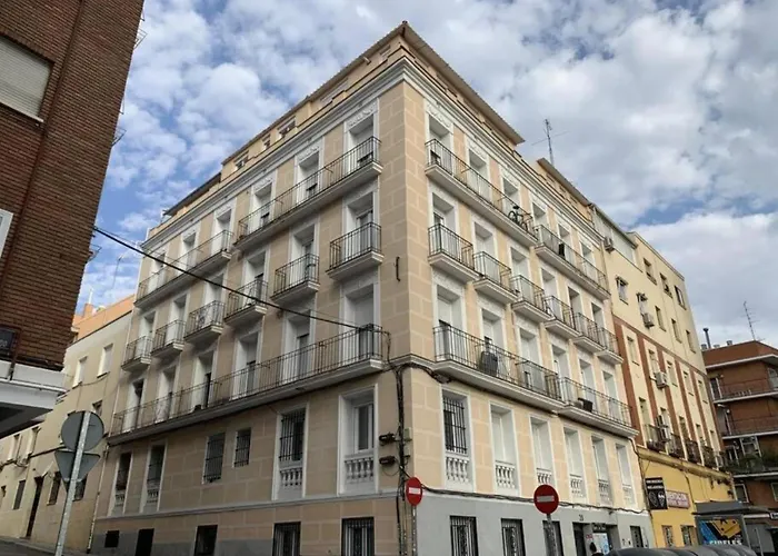 AH - Suites Madrid Río
